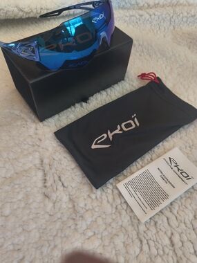 EKOI Blue Mirrored Cycling Sunglasses